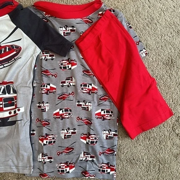 Boys Pajamas 4-piece Set size 10 - Picture 2 of 3